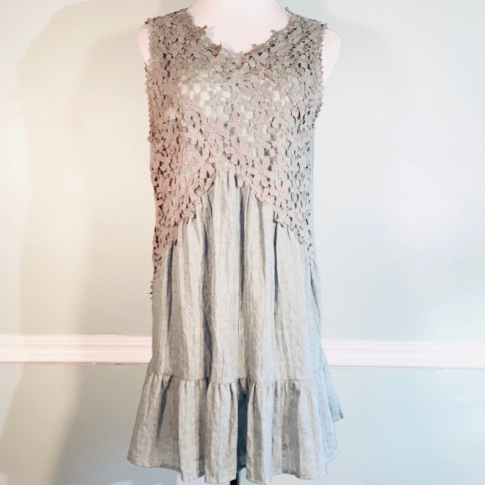 UMGEE Beautiful Dress with Floral Lace